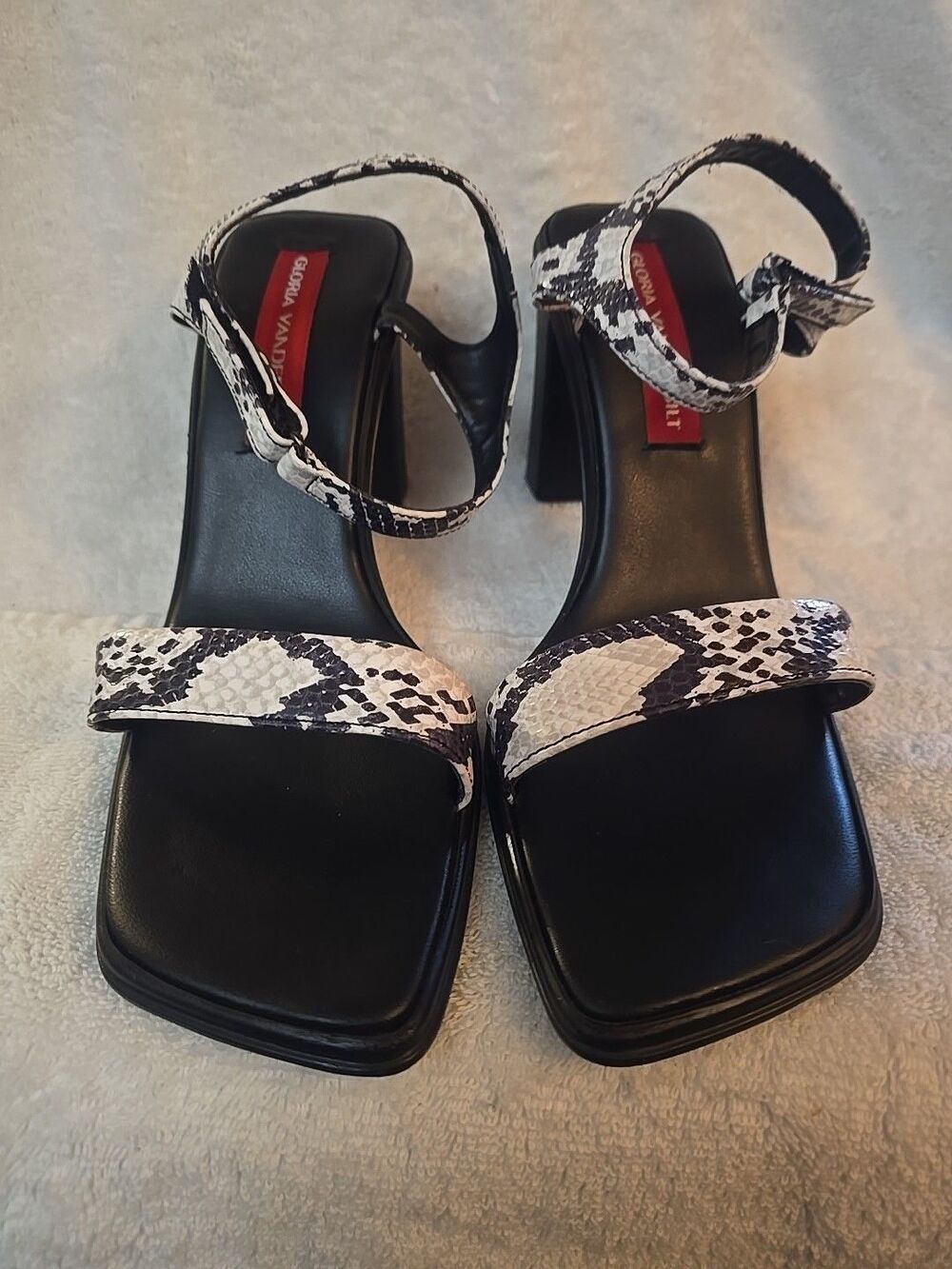 Gloria Vanderbilt Heels Size 9.5M